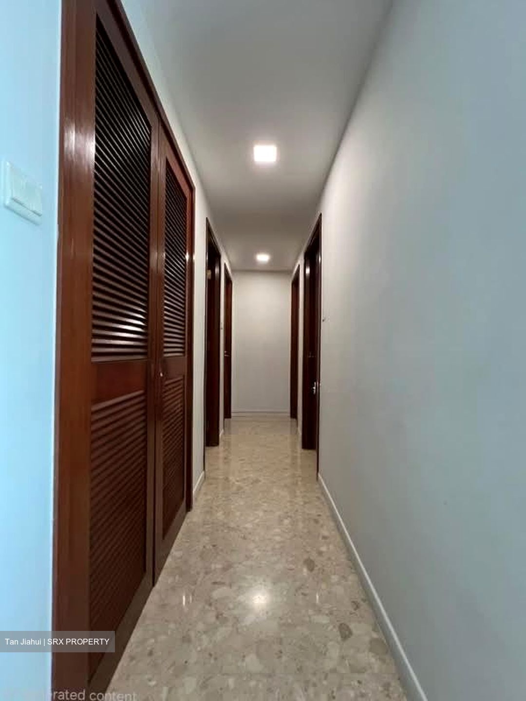 Woodsvale (D25), Condominium #558136171